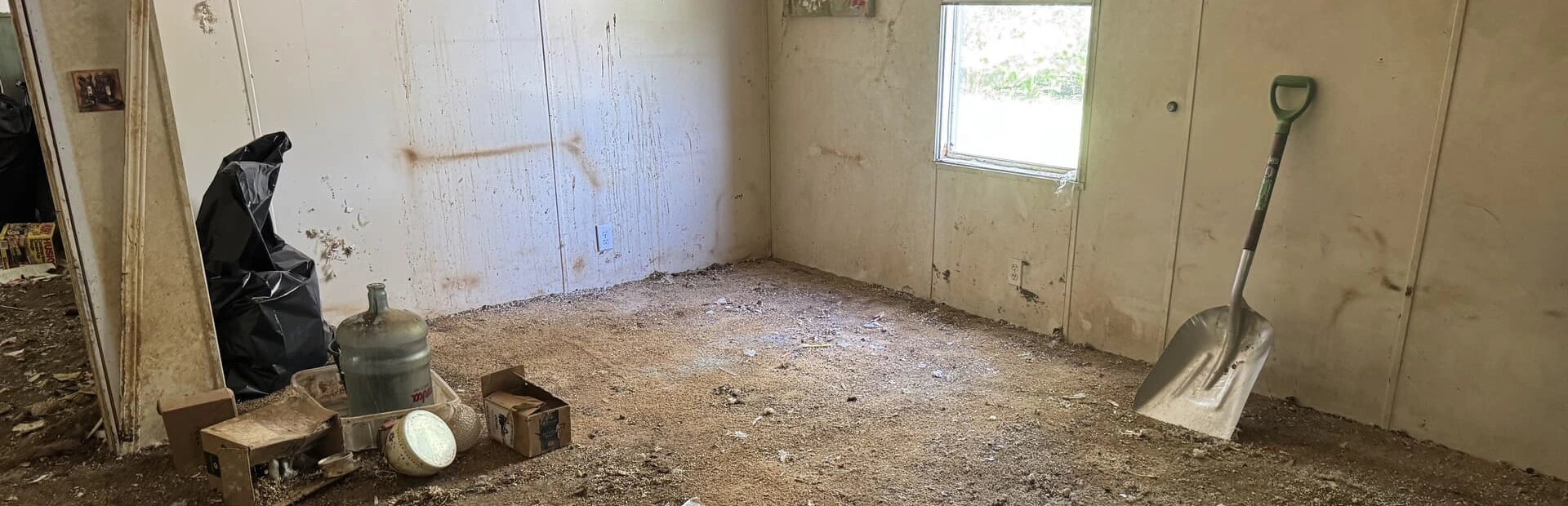 Storage Unit Cleanouts breadcrumb